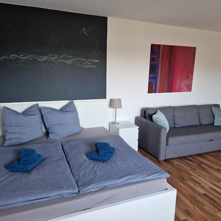 Apartamento Well Located Flat With Balcony Düsseldorf Exterior foto